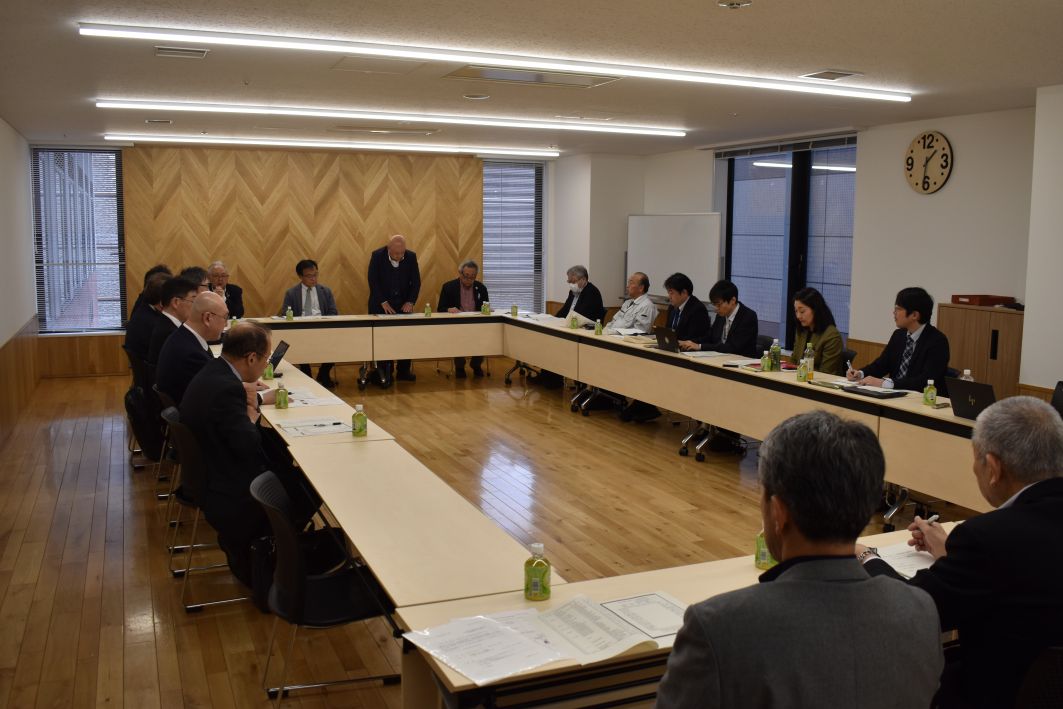 チップ山棒対策委員会